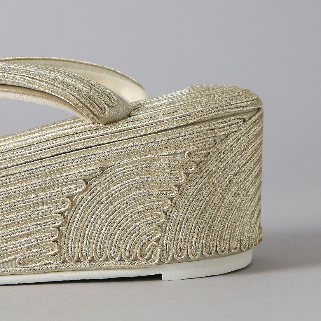 コード刺繍草履