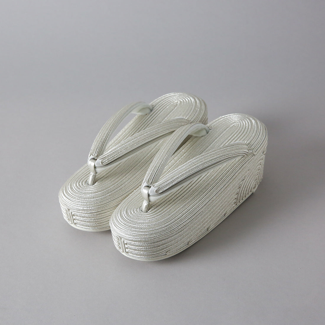 Lサイズ即納品|コード刺繍草履|小砂モデル