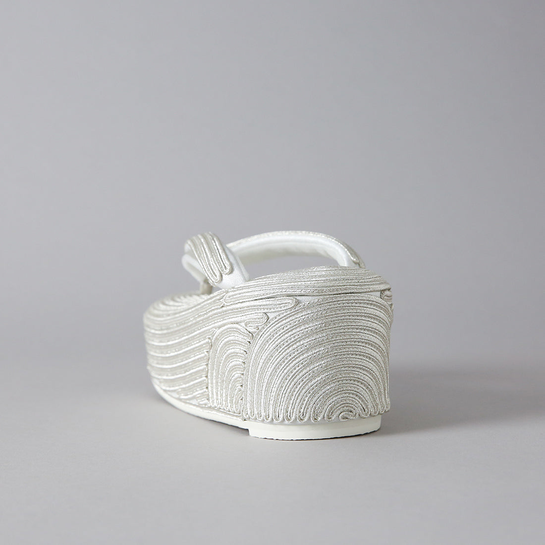 Lサイズ即納品|コード刺繍草履|小砂モデル