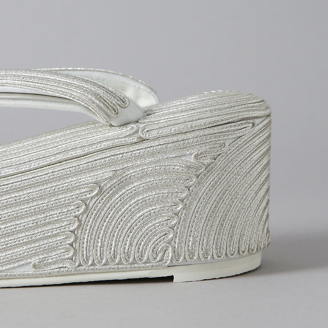 コード刺繍草履