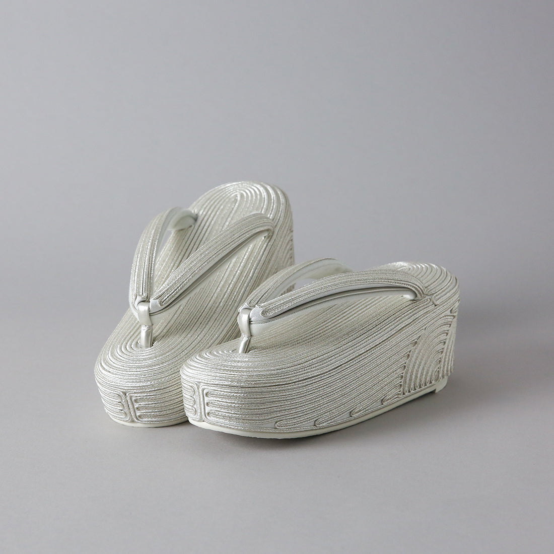 Lサイズ即納品|コード刺繍草履|小砂モデル