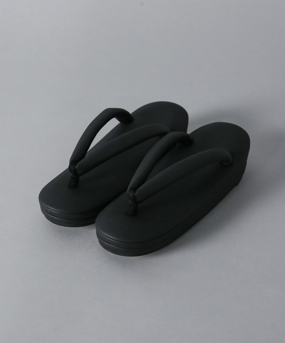 ``Easy to walk'' mourning sandals