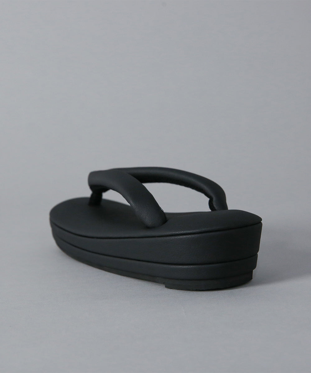 ``Easy to walk'' mourning sandals