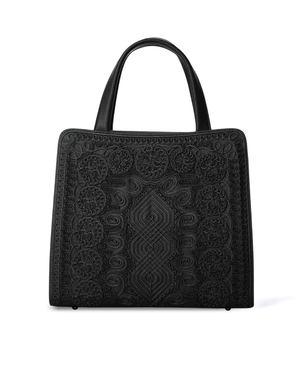 インナーマグネットコード刺繍トート型フォーマルバッグ