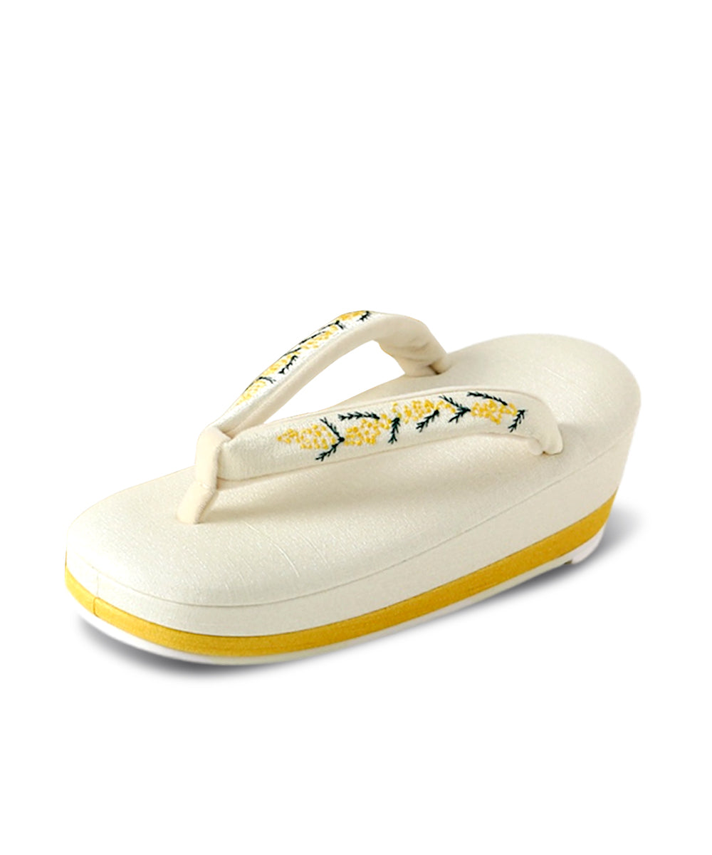 草履|ミモザ刺繡の草履|すなおモデル 岩佐オフィシャルショップ<フォーマルバッグ・和装バッグ・草履>【公式サイト】