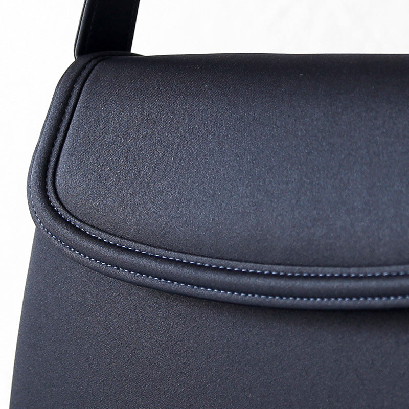 濃紺フォーマルバッグ