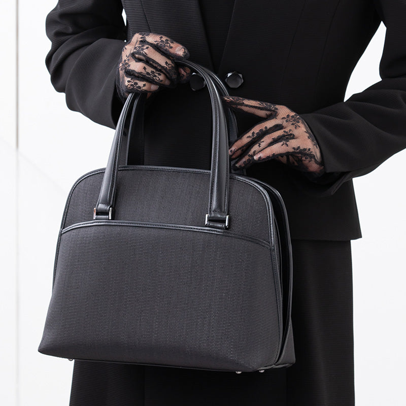 パイピングデザインホースヘアフォーマルバッグ 岩佐オフィシャルショップ<フォーマルバッグ・和装バッグ・草履>【公式サイト】