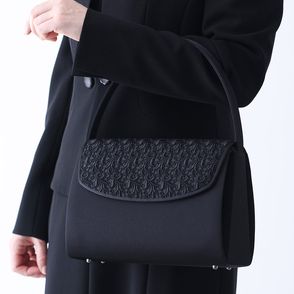 Chemical lace inner magnet formal bag