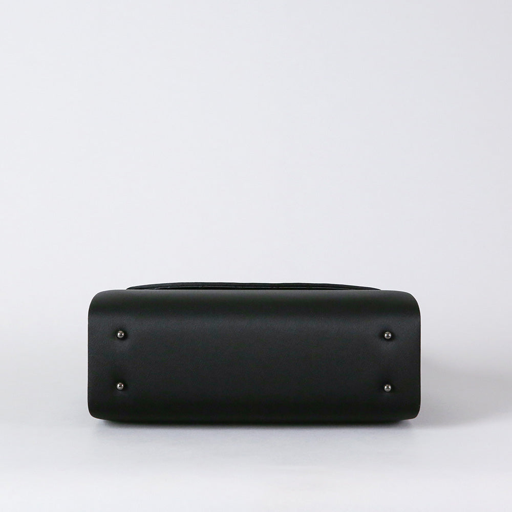 Chemical lace inner magnet formal bag