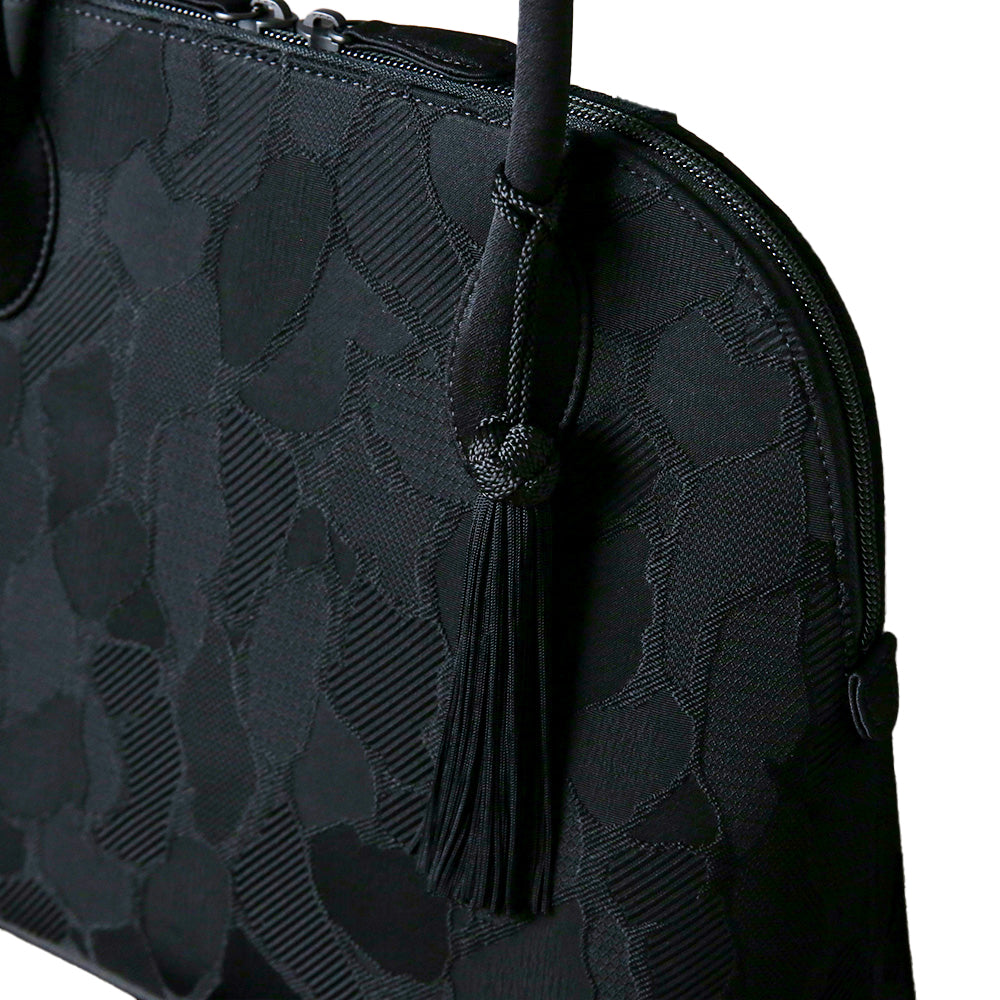 タッセル付き米沢織ラウンドファスナーバッグ