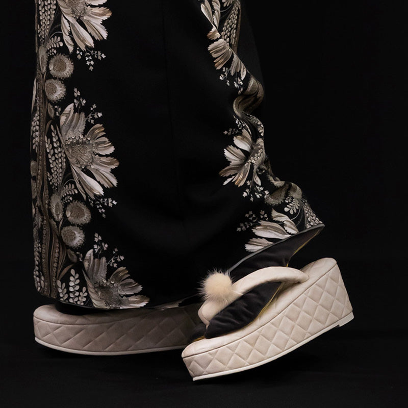 ポケット草履 キルト(アイボリー)|小砂モデル 岩佐オフィシャルショップ<フォーマルバッグ・和装バッグ・草履>【公式サイト】