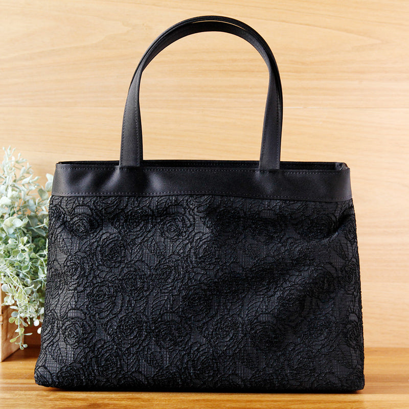 【現品限り／限定商品】バラ柄トートバッグ