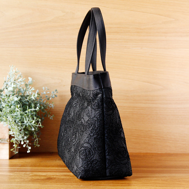 【現品限り／限定商品】バラ柄トートバッグ