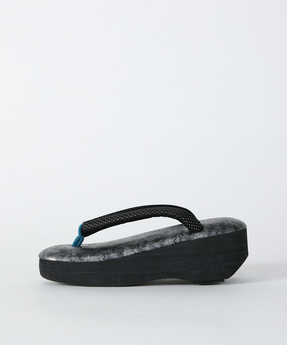 即納品｜草履｜IWASA×カレンブロッソ　ぼかし柄　博多織鼻緒（ブラック）