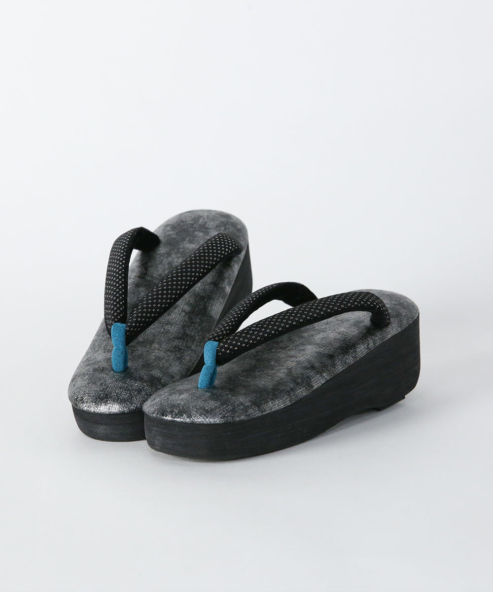 即納品｜草履｜IWASA×カレンブロッソ　ぼかし柄　博多織鼻緒（ブラック）