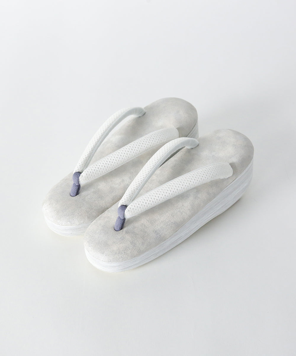 即納品｜草履｜IWASA×カレンブロッソ　ぼかし柄　博多織鼻緒（ライトグレー）