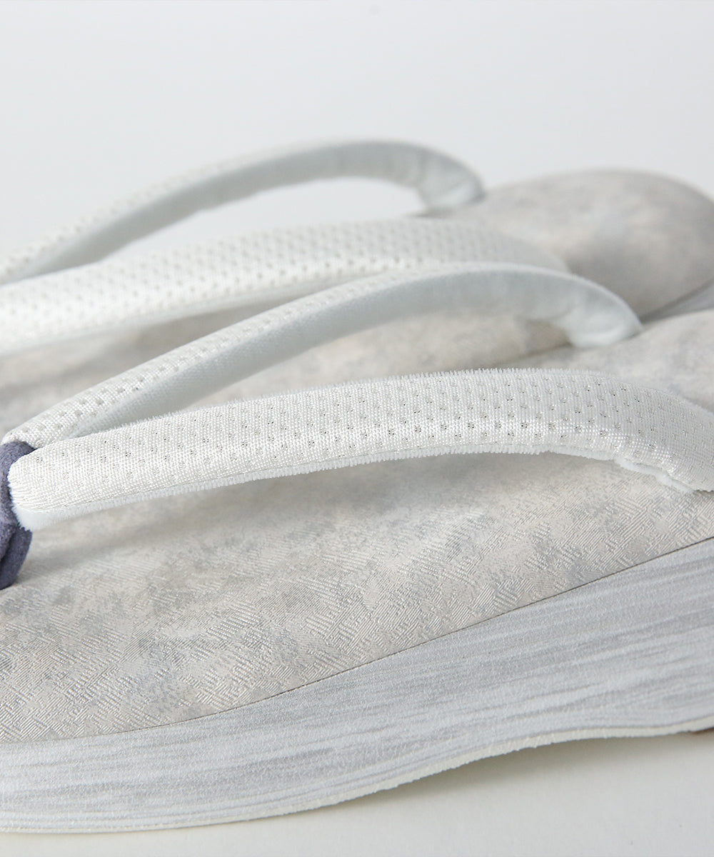 即納品｜草履｜IWASA×カレンブロッソ　ぼかし柄　博多織鼻緒（ライトグレー）