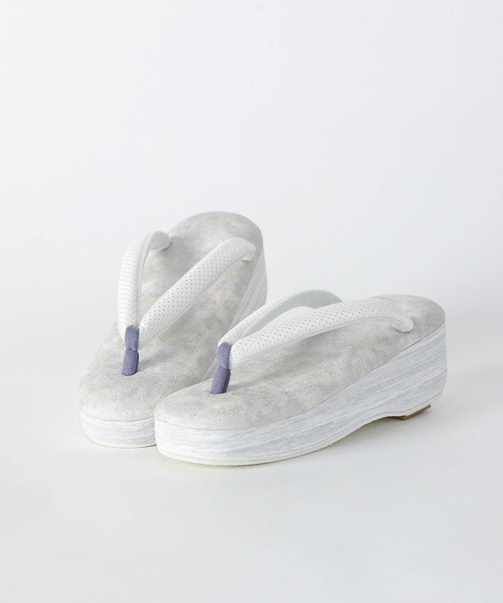 即納品｜草履｜IWASA×カレンブロッソ　ぼかし柄　博多織鼻緒（ライトグレー）