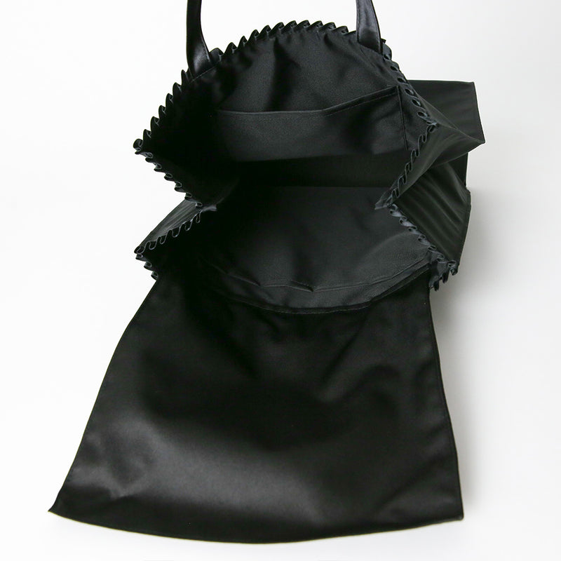 Frilled grosgrain handbag