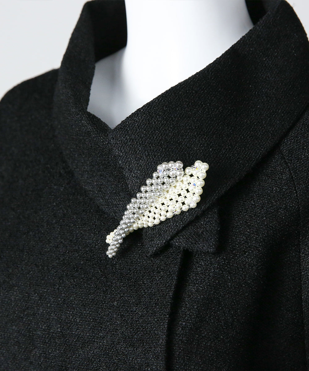 パールビジューデザインブローチ　剣