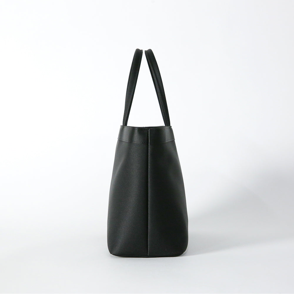 [Pre-order: Shipment from 9/30] Three-compartment tote bag with tassels 