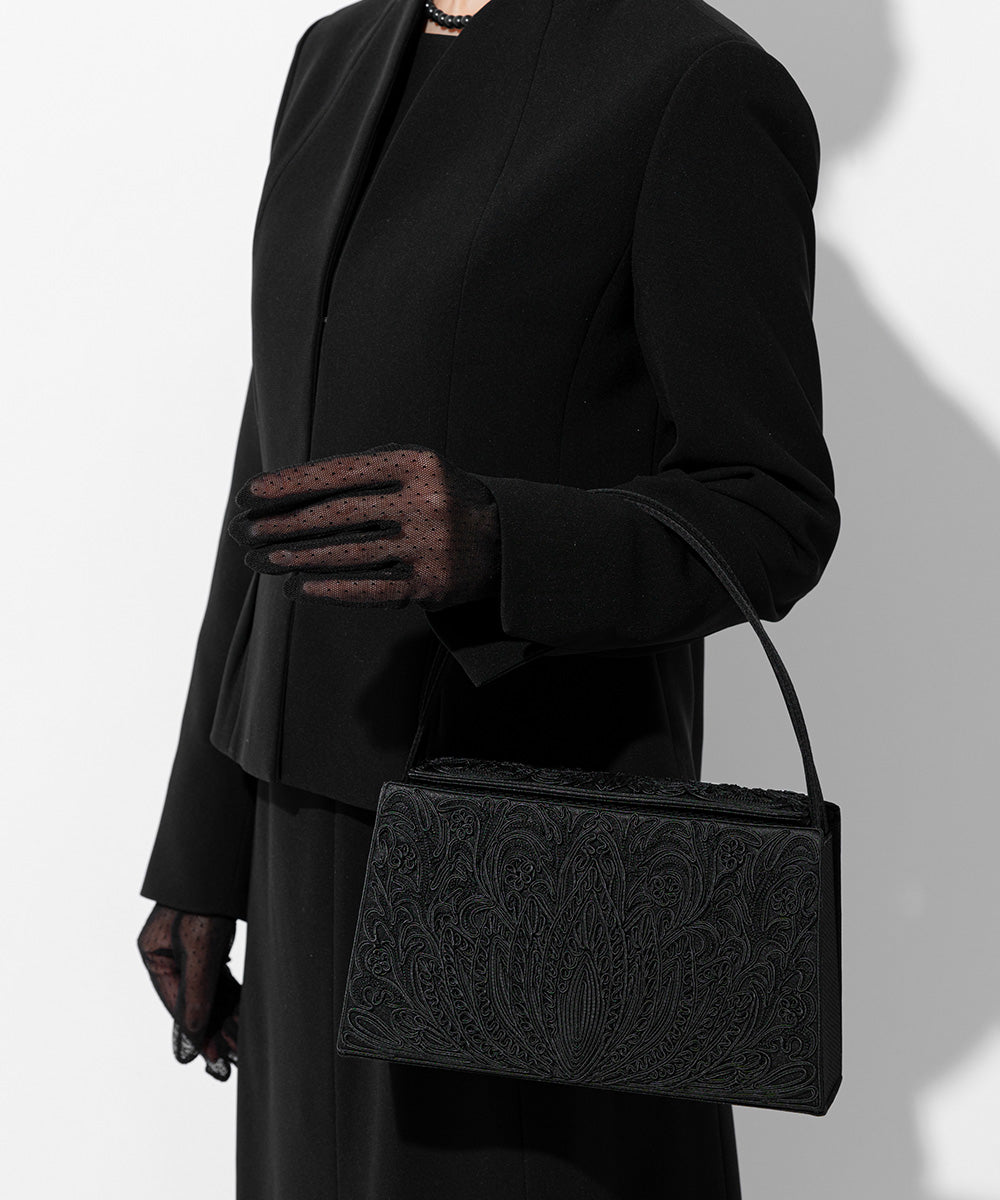 専用　未使用　ハンドバッグ　コード刺繍　タッセル付　ブラックフォーマルバッグ I・E・I SELECTION ローズ・ノワール〈コード刺繍をほどこした高級