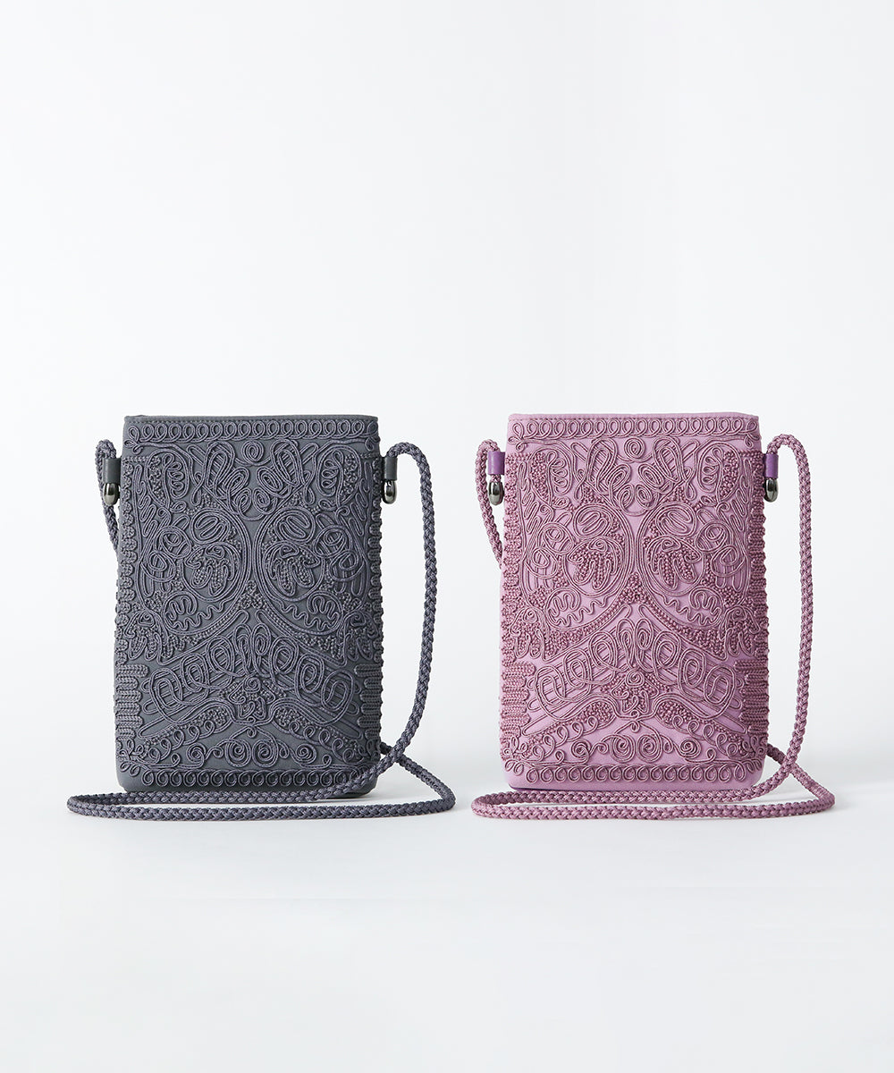 コード刺繍ポシェット