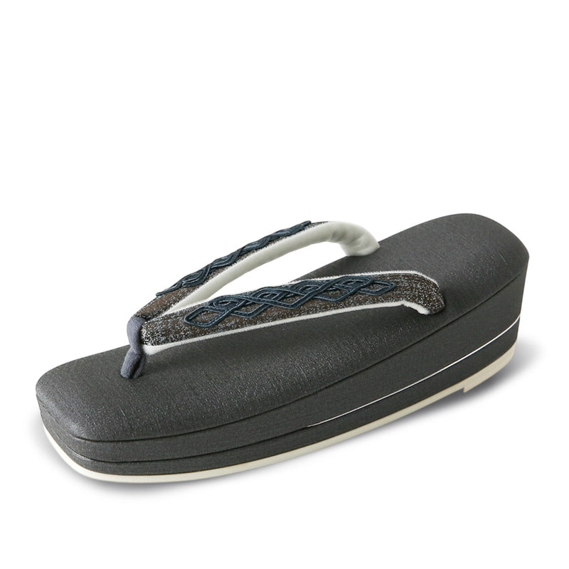 クイーン|紬柄×コード刺繍